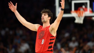 开云-真大腿！阿夫迪亚无解突破41分12助 开拓者锋线驱动体系大放异彩