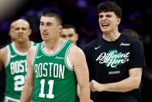 kaiyun-普里查德今日6记三分砍下32分，均创季后赛生涯新高