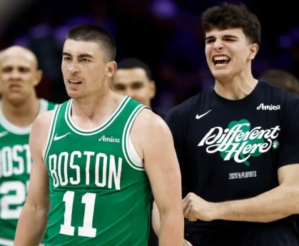 kaiyun-普里查德今日6记三分砍下32分，均创季后赛生涯新高